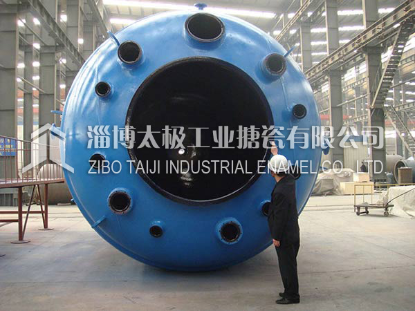 高溫純凈水對搪玻璃反應(yīng)釜設(shè)備瓷面也有腐蝕性