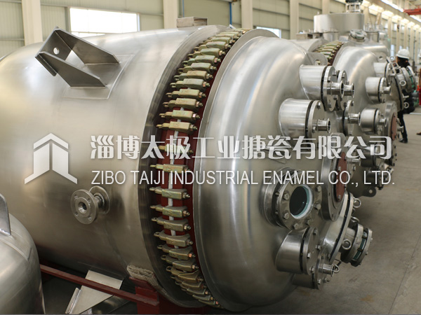 用戶選購搪玻璃反應(yīng)釜等搪玻璃設(shè)備注意事項