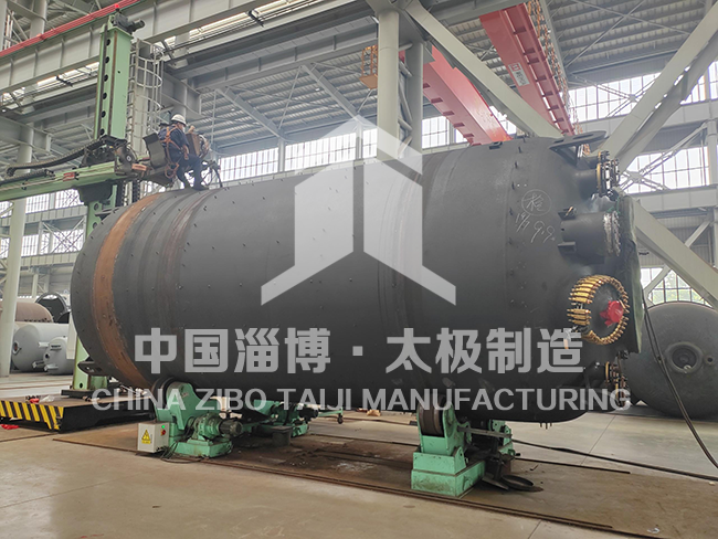 硬核過關(guān)！太極6萬升非標(biāo)搪玻璃反應(yīng)釜打壓測試圓滿達標(biāo)